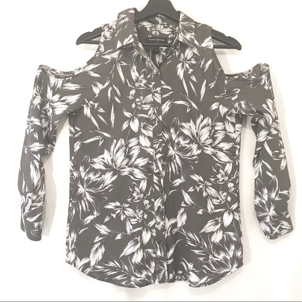 BANANA REPUBLIC Like New Cold Shoulder Blouse